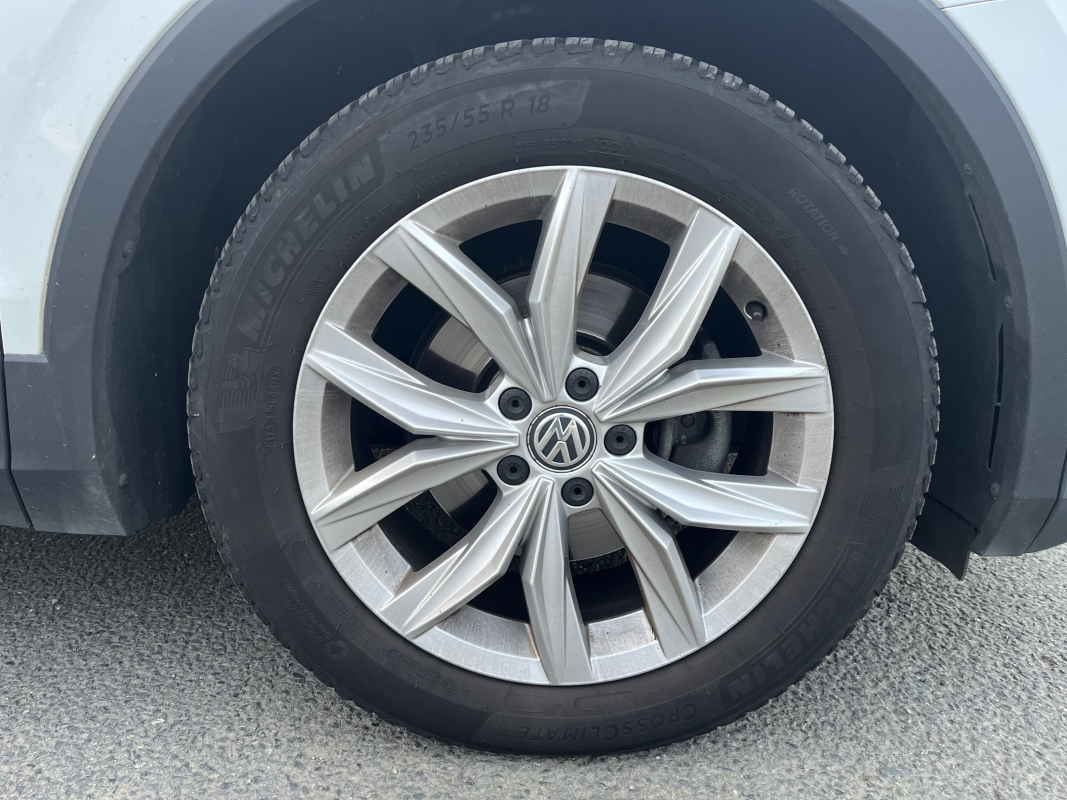 Volkswagen Tiguan — 17