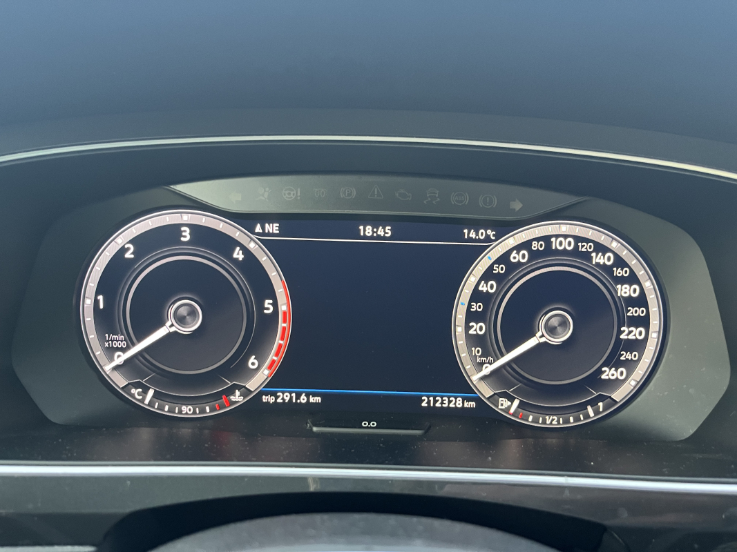 Volkswagen Tiguan — 22