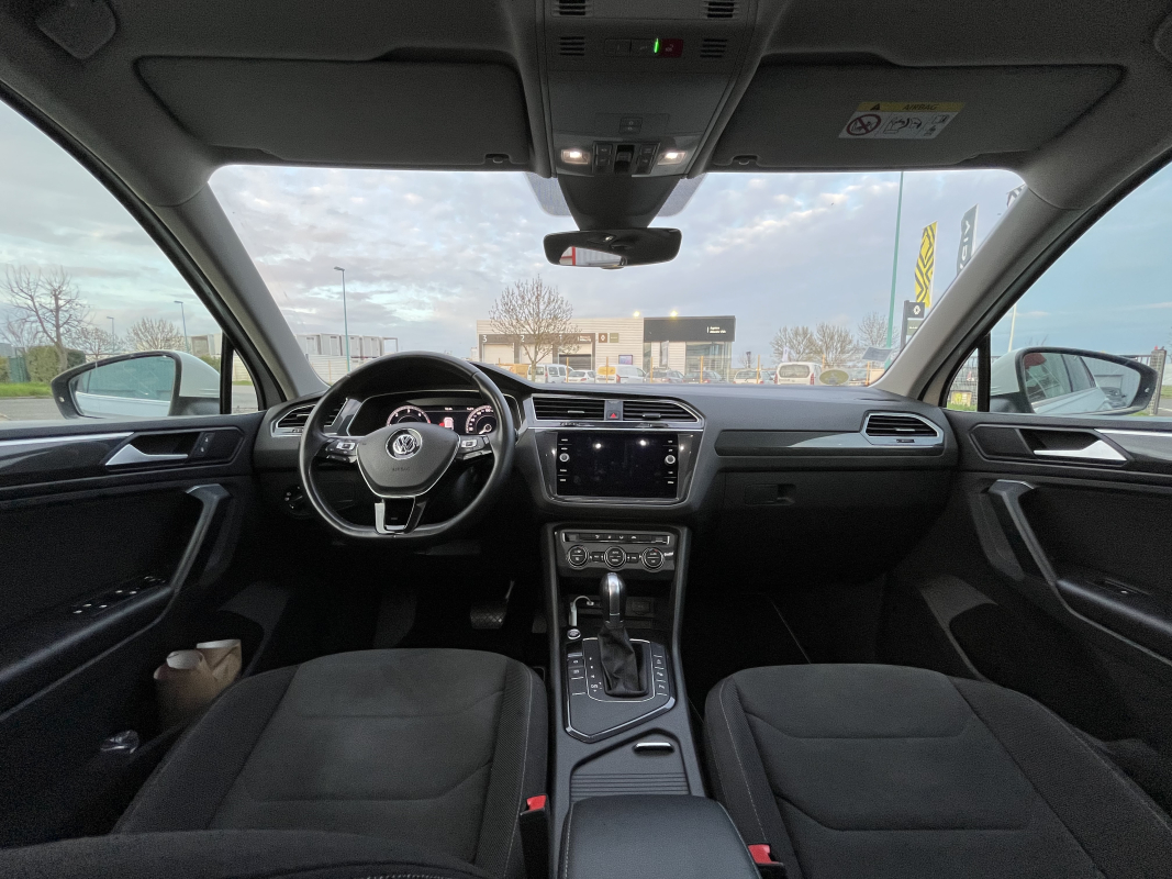Volkswagen Tiguan — 16