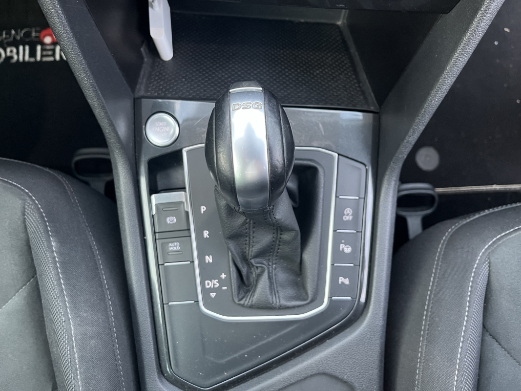 Volkswagen Tiguan — 24