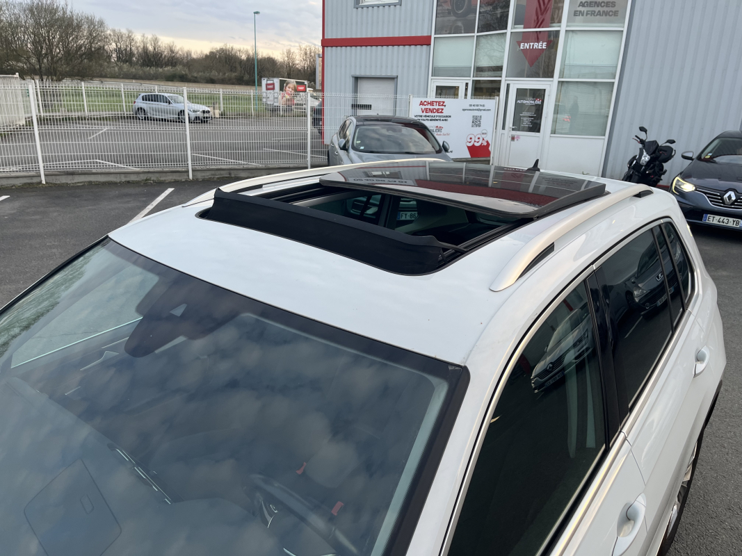 Volkswagen Tiguan — 30