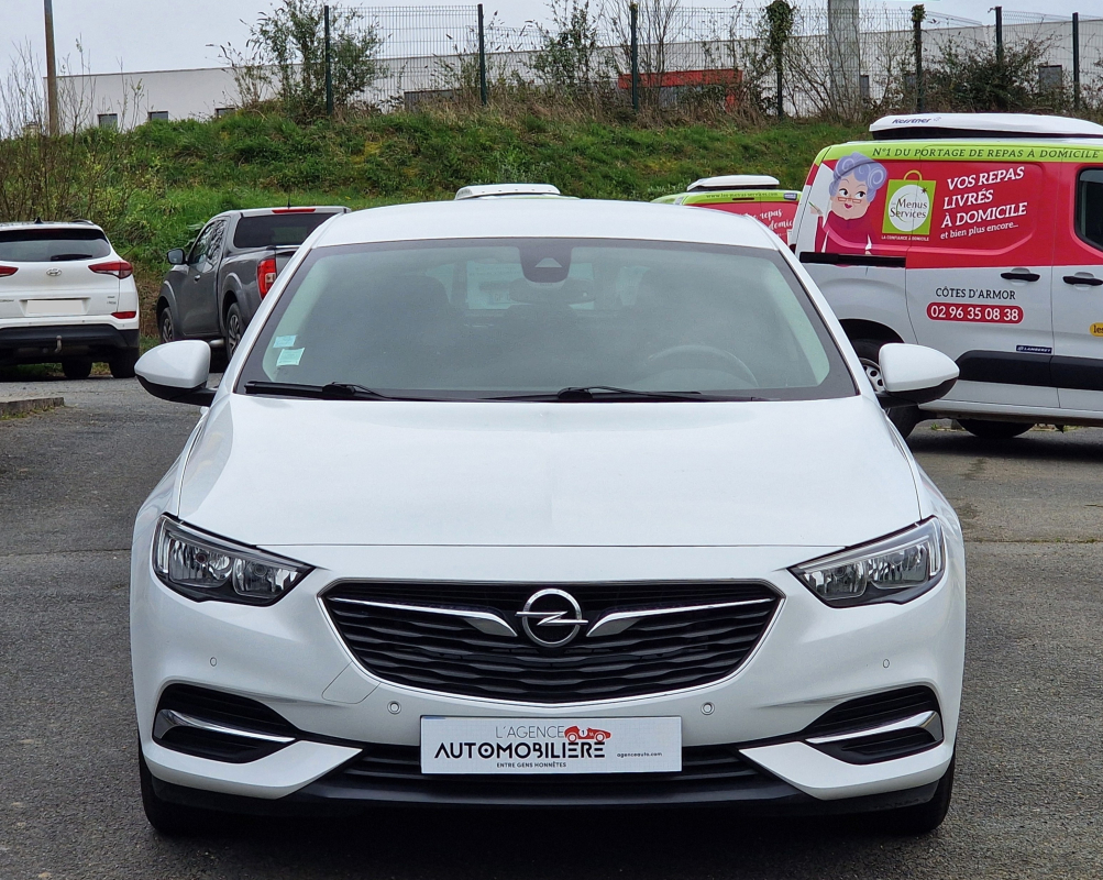 Opel Insignia Grand Sport — 2