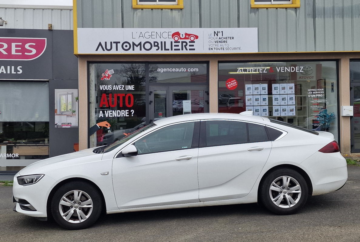 Opel Insignia Grand Sport — 10