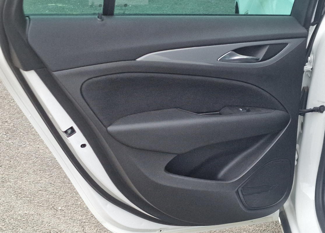 Opel Insignia Grand Sport — 30