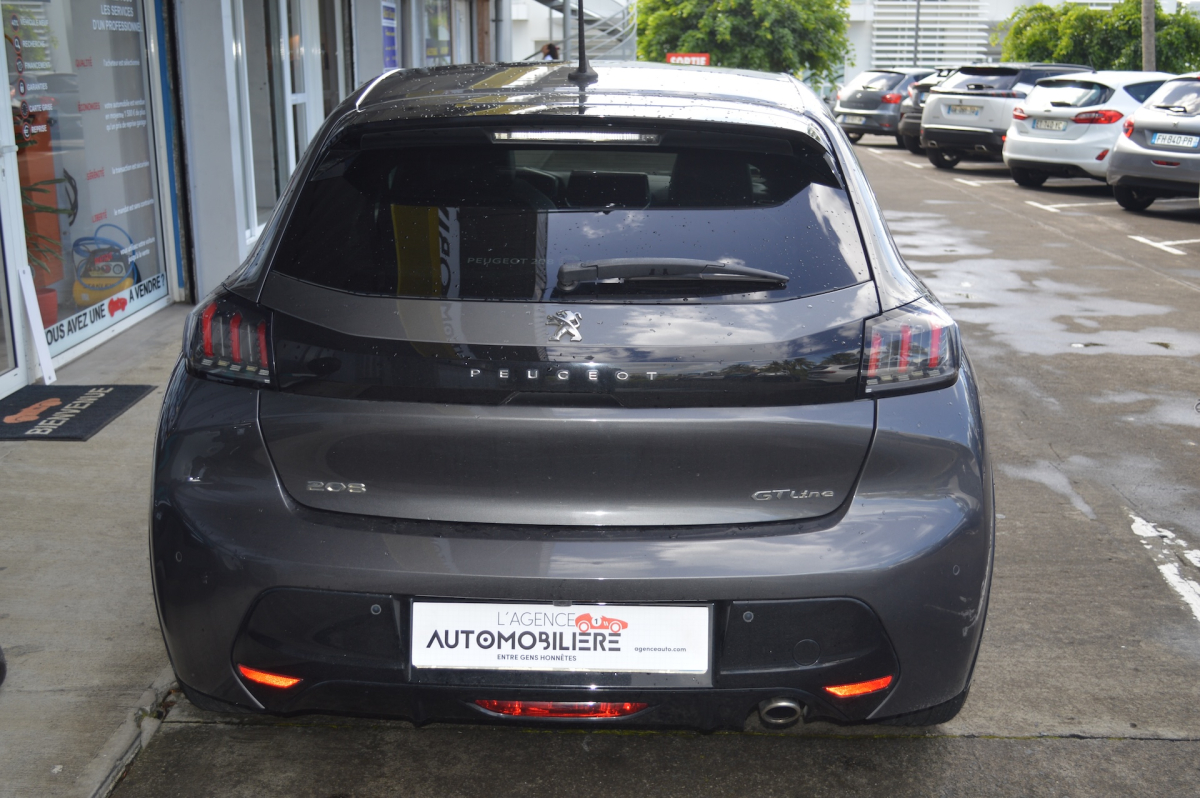 Peugeot 208 — 6