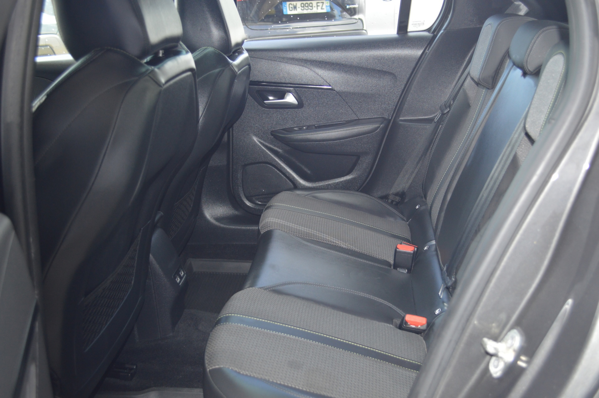 Peugeot 208 — 15
