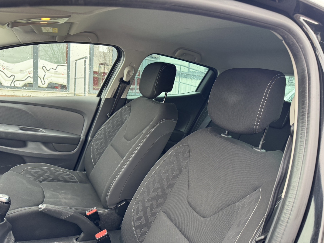 Renault Clio — 19