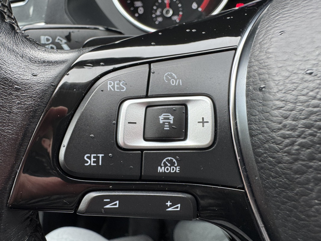 Volkswagen Tiguan Allspace — 23