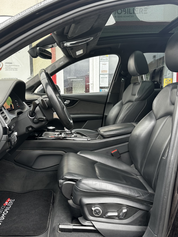 Audi Q7 — 11