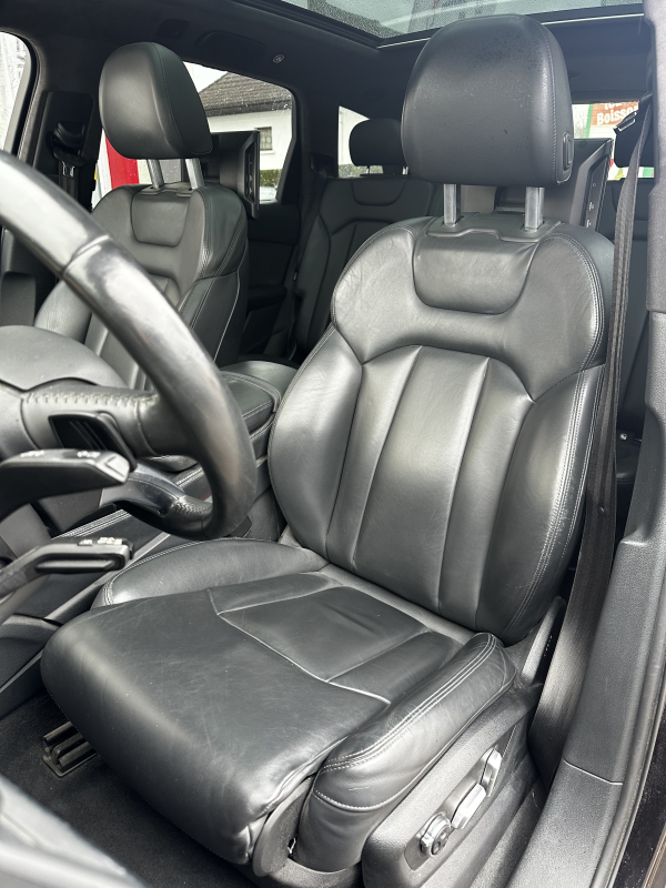 Audi Q7 — 13