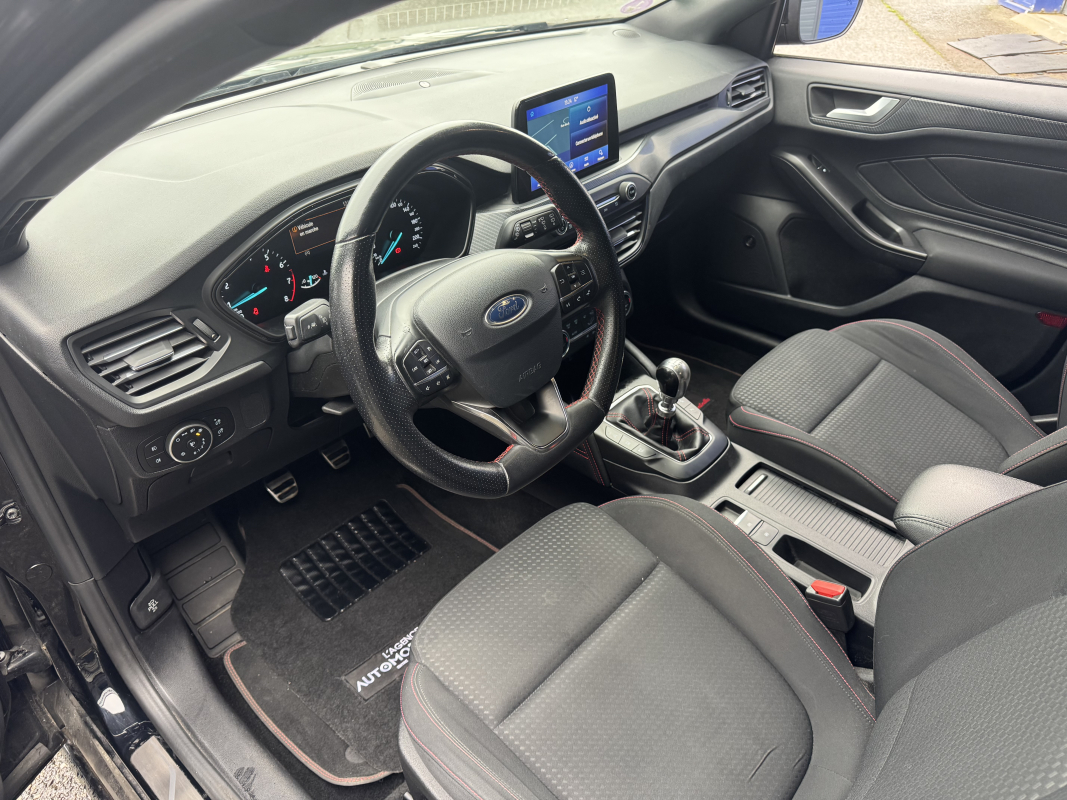 Ford Focus — 12