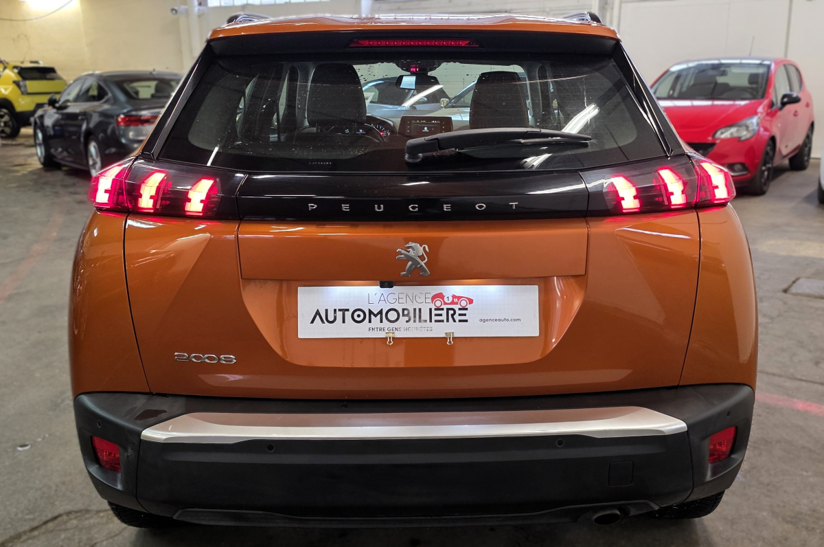 Peugeot 2008 — 8