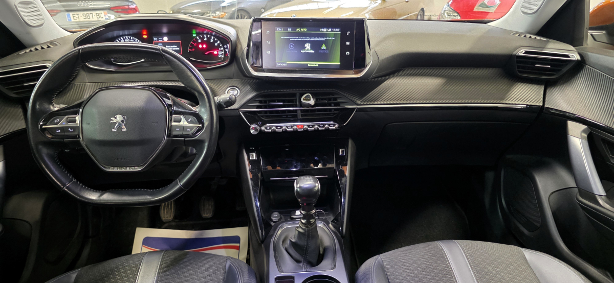 Peugeot 2008 — 21