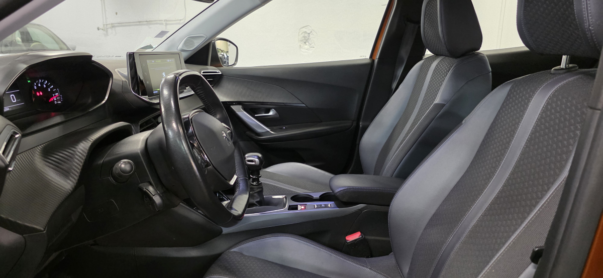 Peugeot 2008 — 10