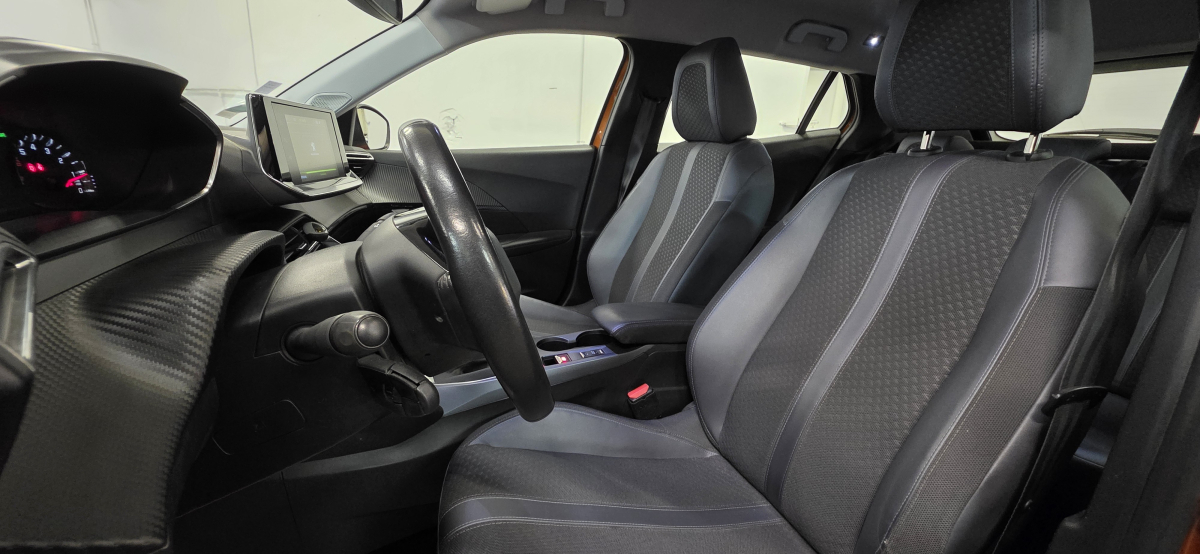 Peugeot 2008 — 11