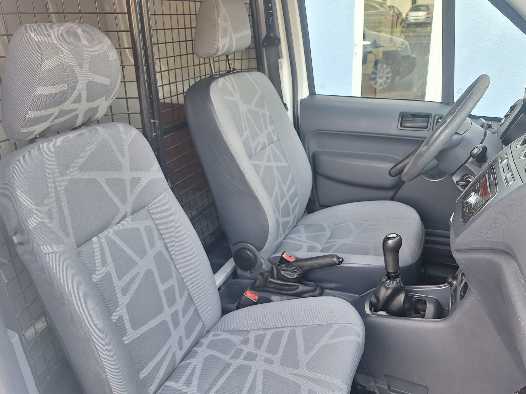 Ford Transit — 18