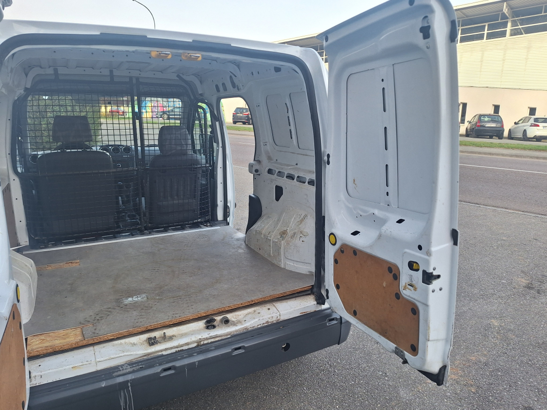 Ford Transit — 12