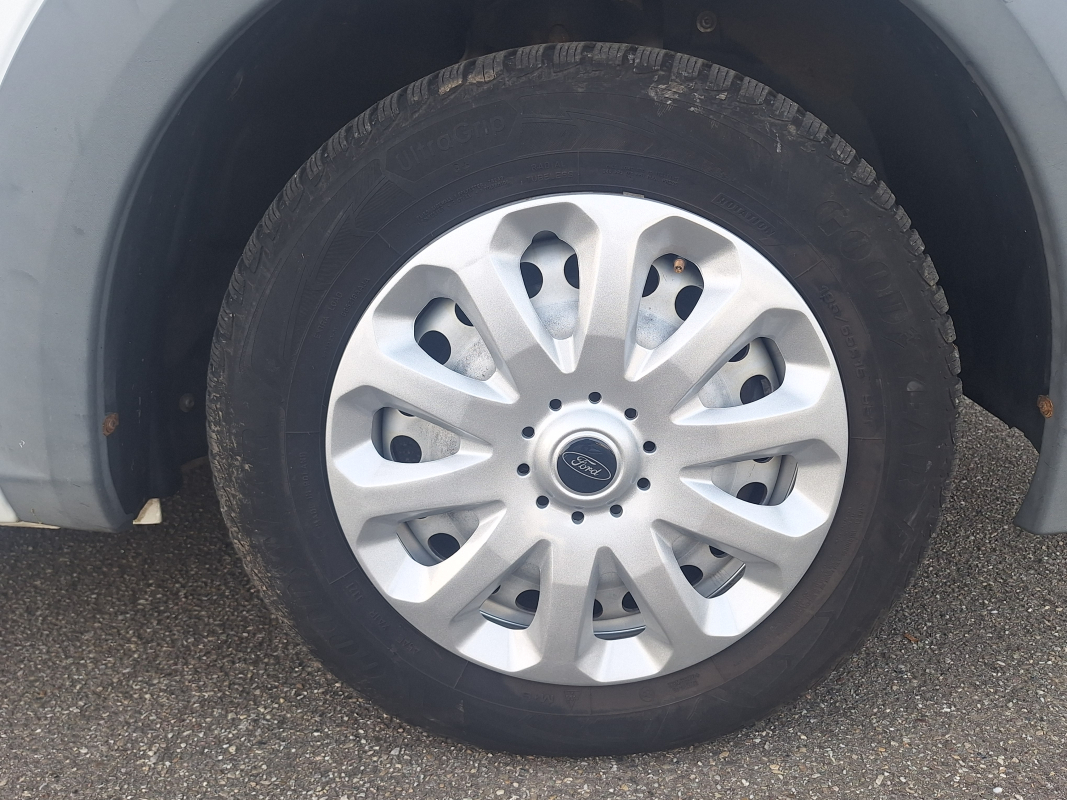 Ford Transit — 23