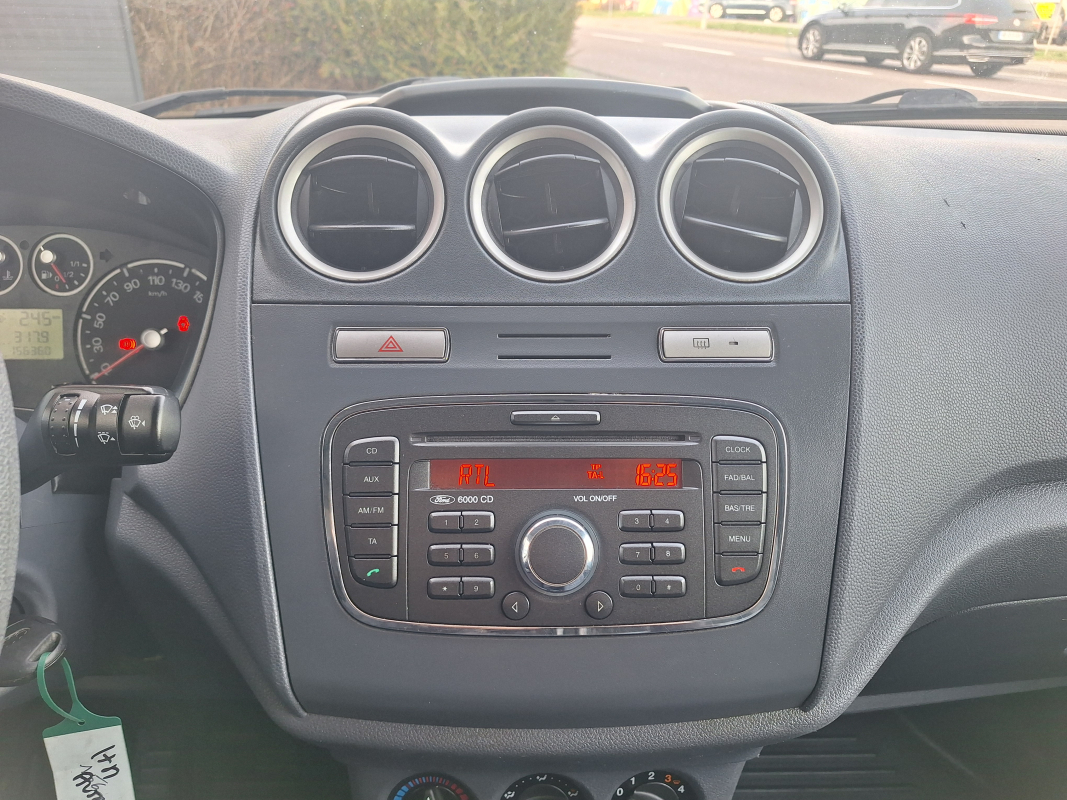 Ford Transit — 20