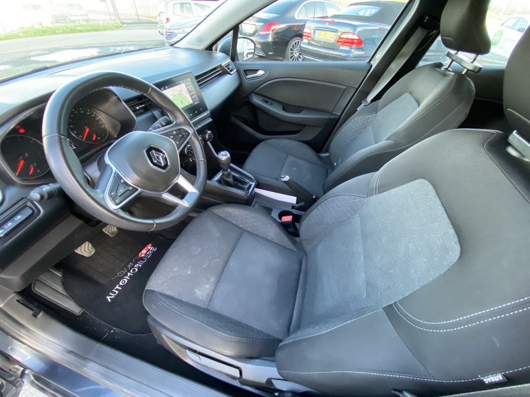 Renault Clio — 10