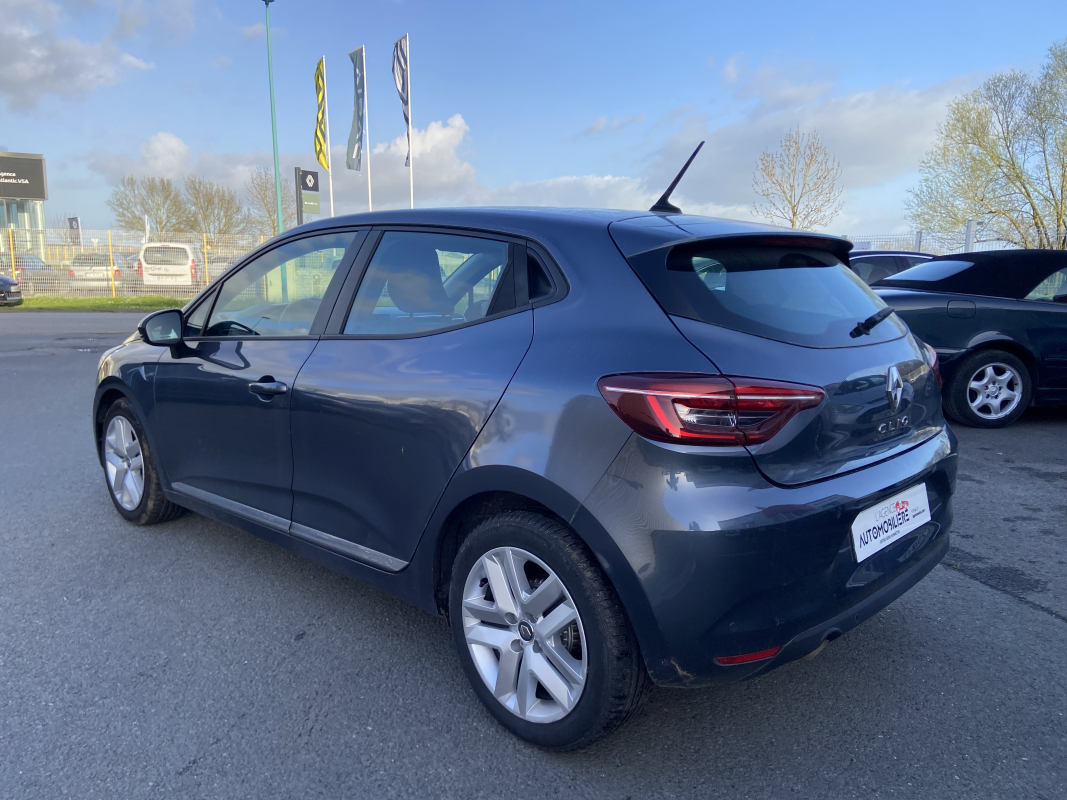 Renault Clio — 8