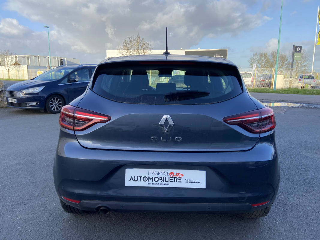 Renault Clio — 7