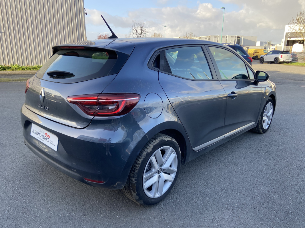 Renault Clio — 6