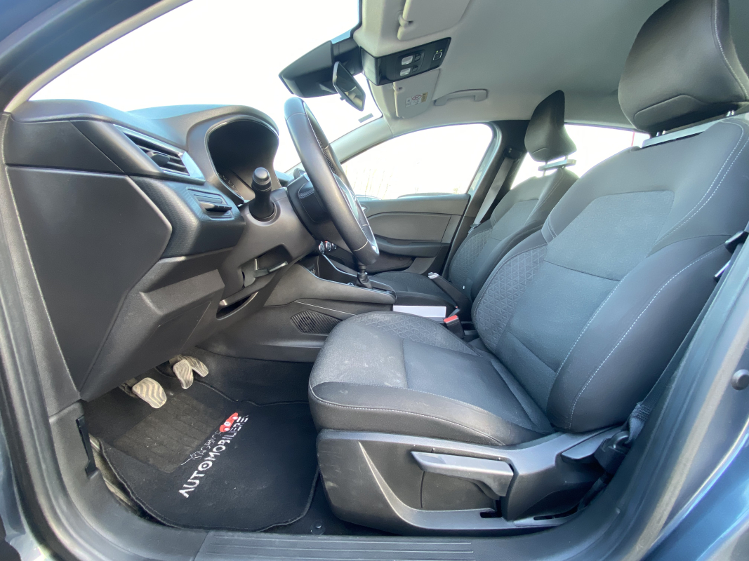 Renault Clio — 11