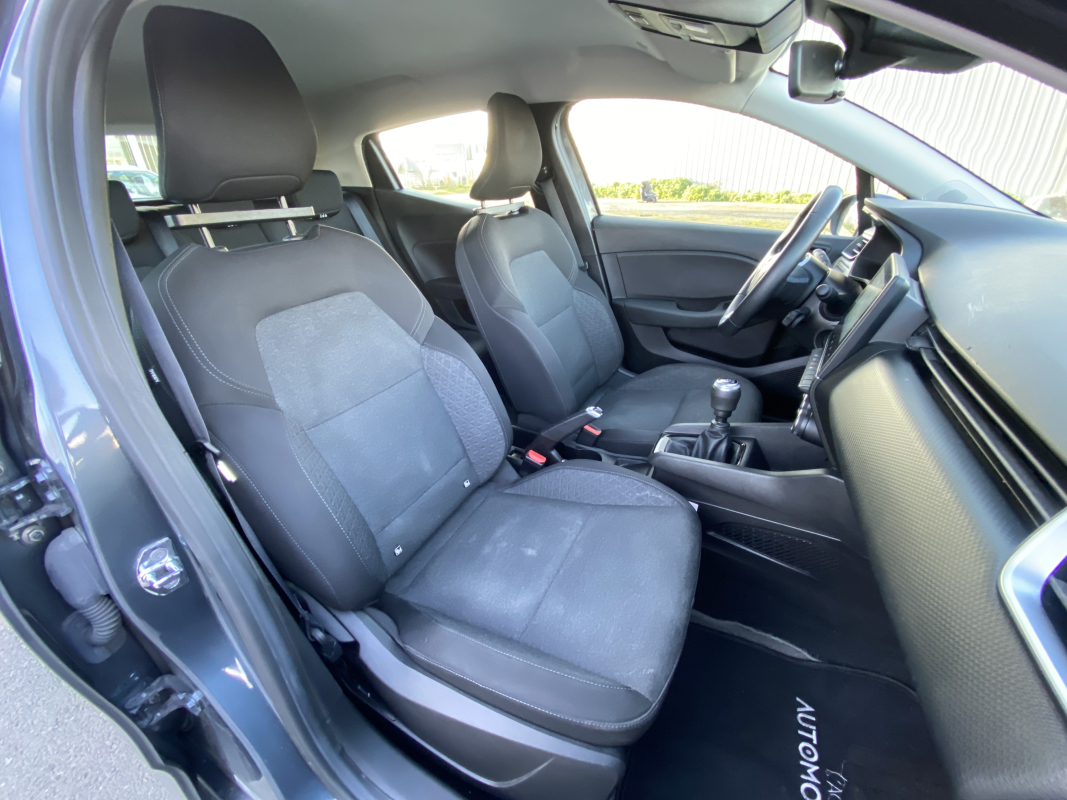 Renault Clio — 16