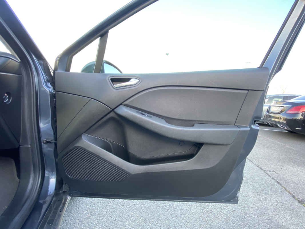 Renault Clio — 28