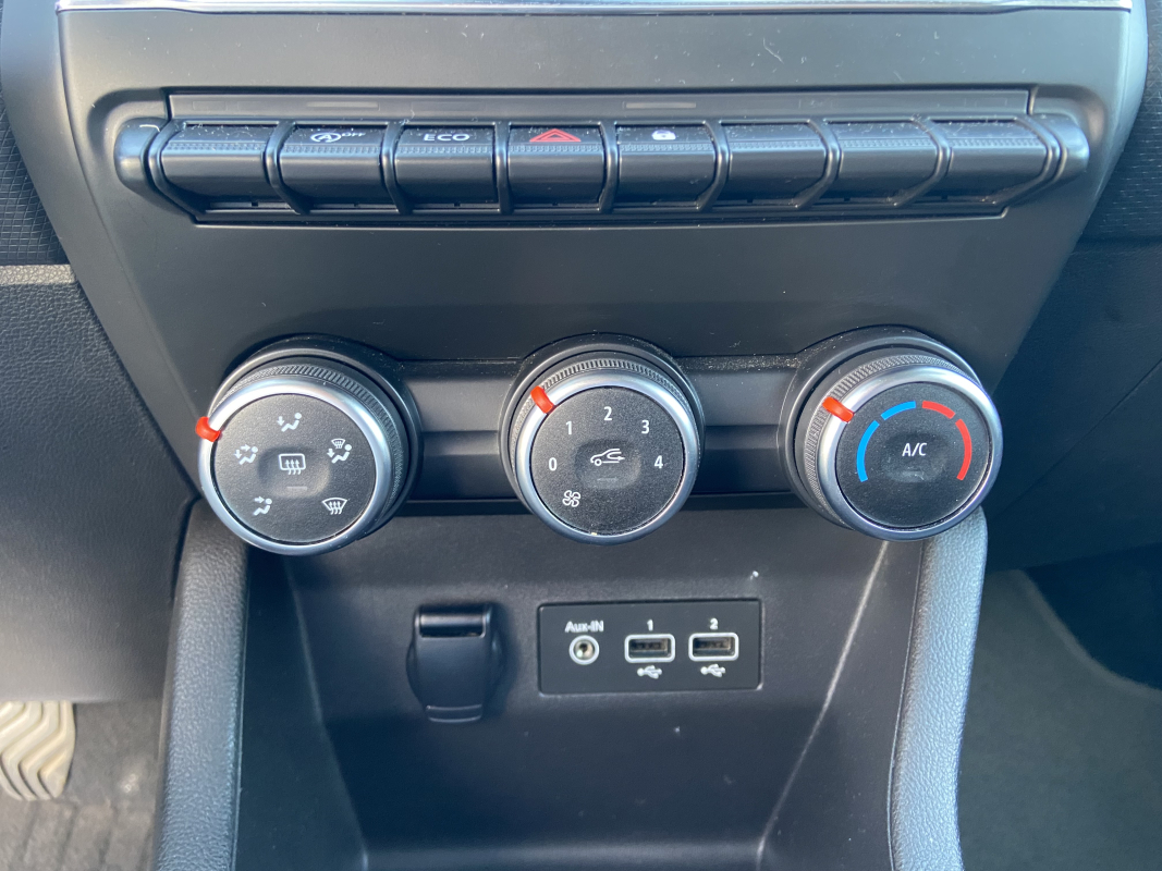 Renault Clio — 24