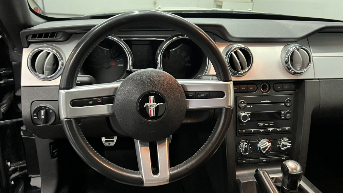 Ford Mustang — 7