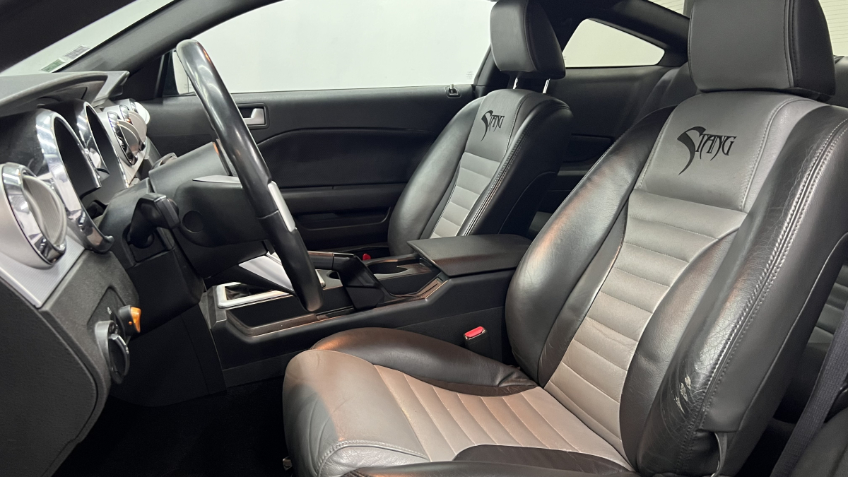 Ford Mustang — 8