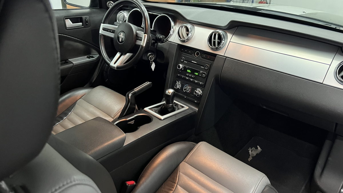 Ford Mustang — 11
