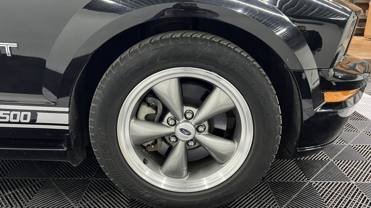 Ford Mustang — 15