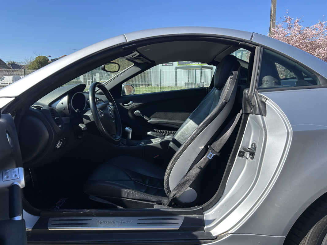 Mercedes SLK — 11