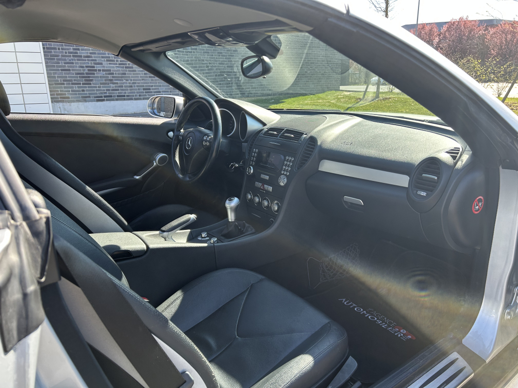 Mercedes SLK — 26