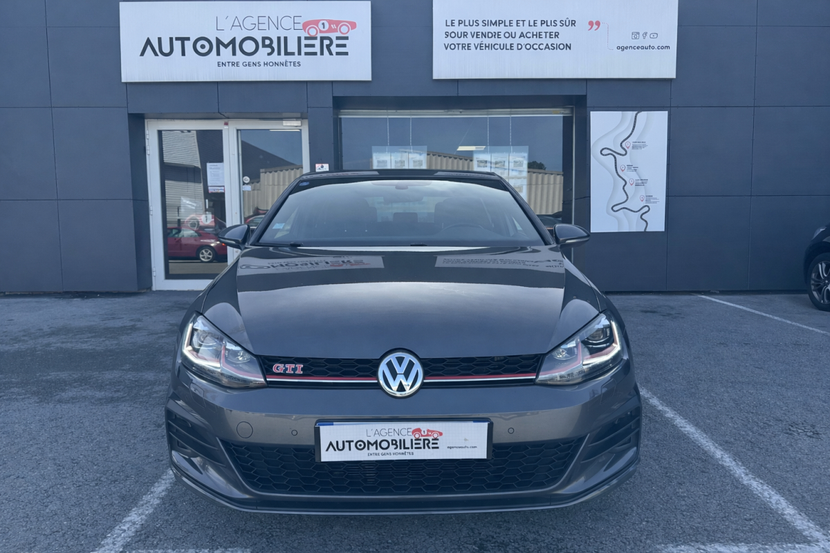 Volkswagen Golf — 6