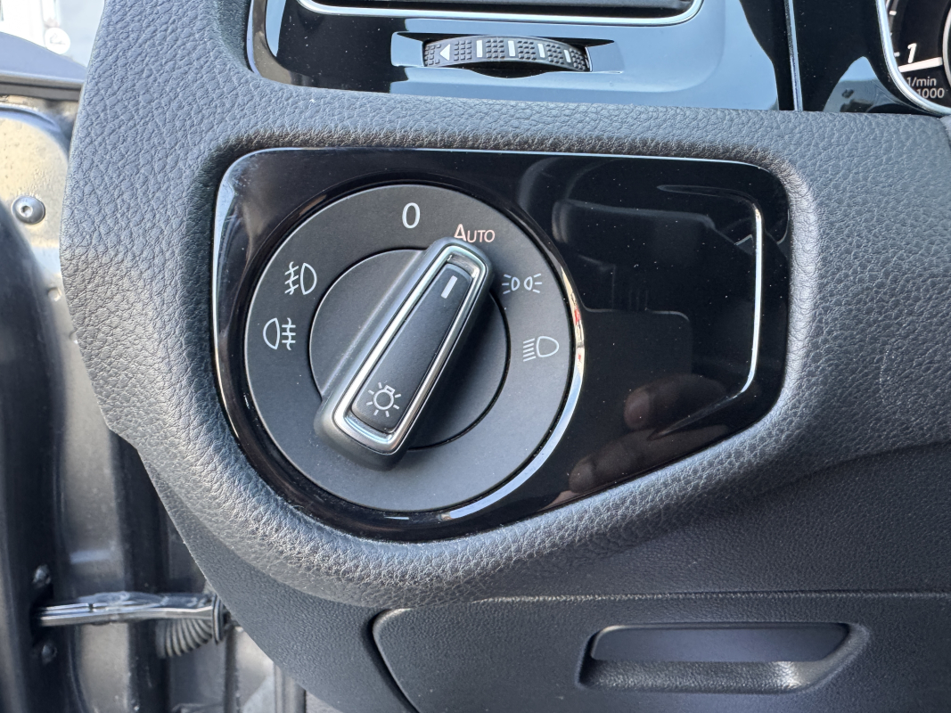 Volkswagen Golf — 12