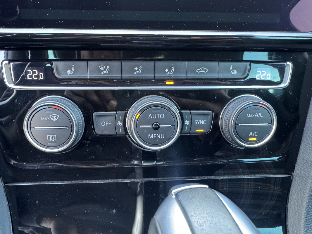 Volkswagen Golf — 18