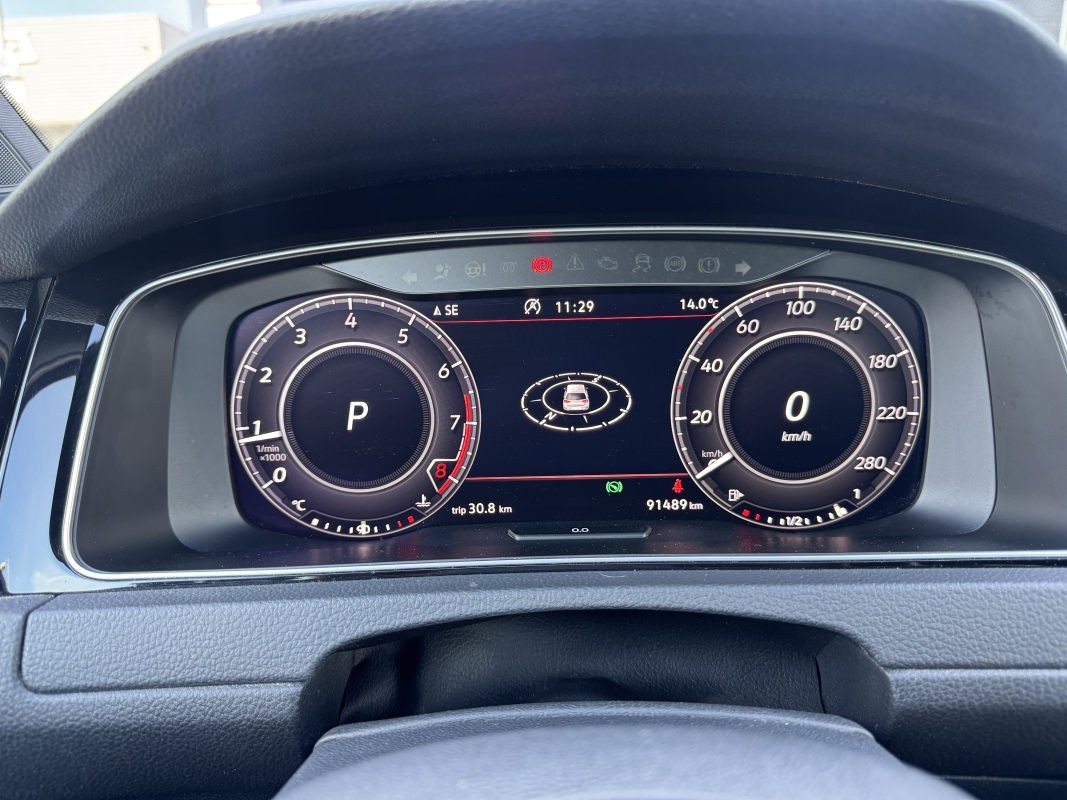 Volkswagen Golf — 13
