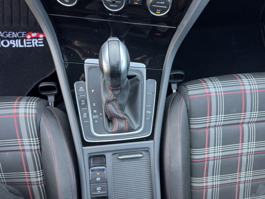 Volkswagen Golf — 19