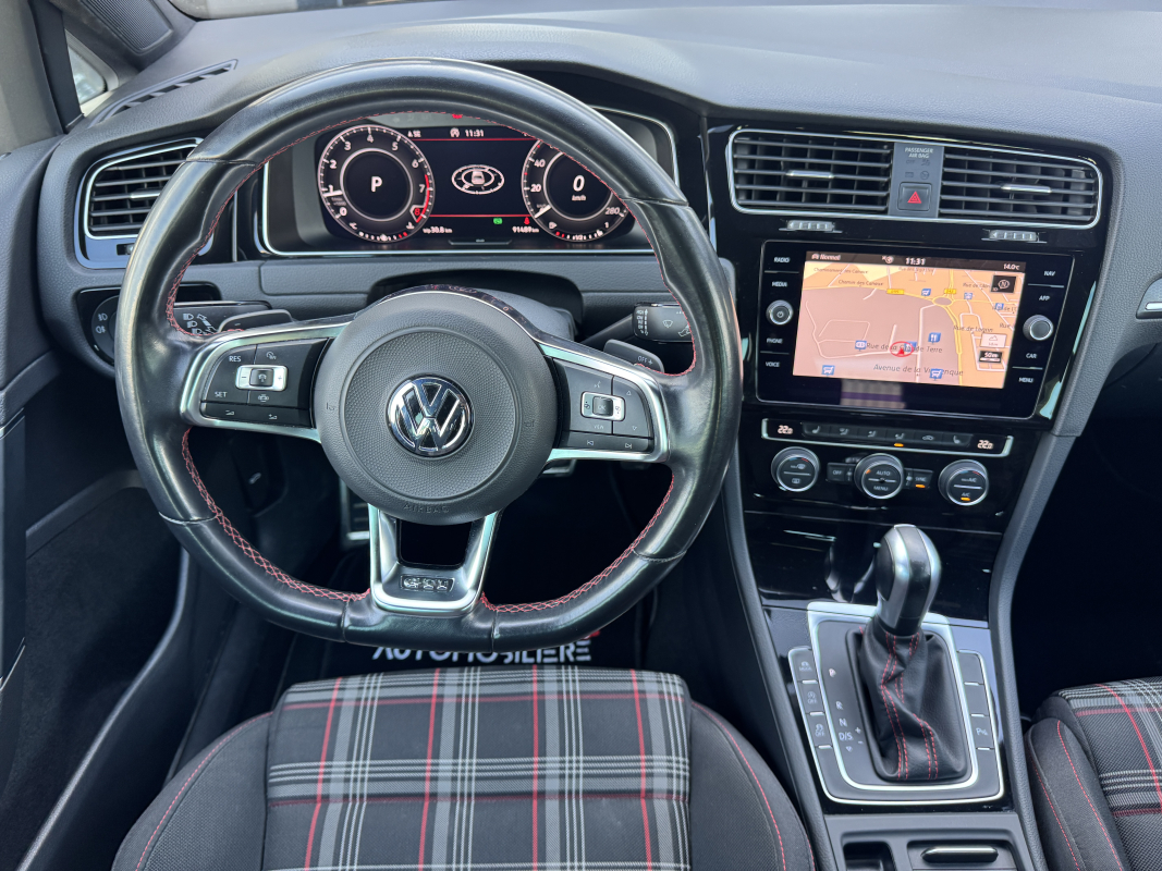 Volkswagen Golf — 11