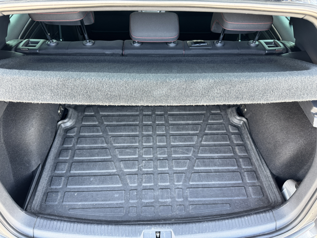 Volkswagen Golf — 24