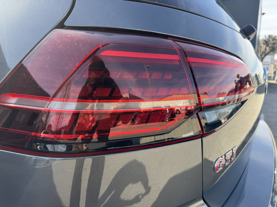 Volkswagen Golf — 36