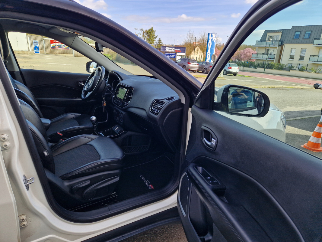 Jeep Compass — 11