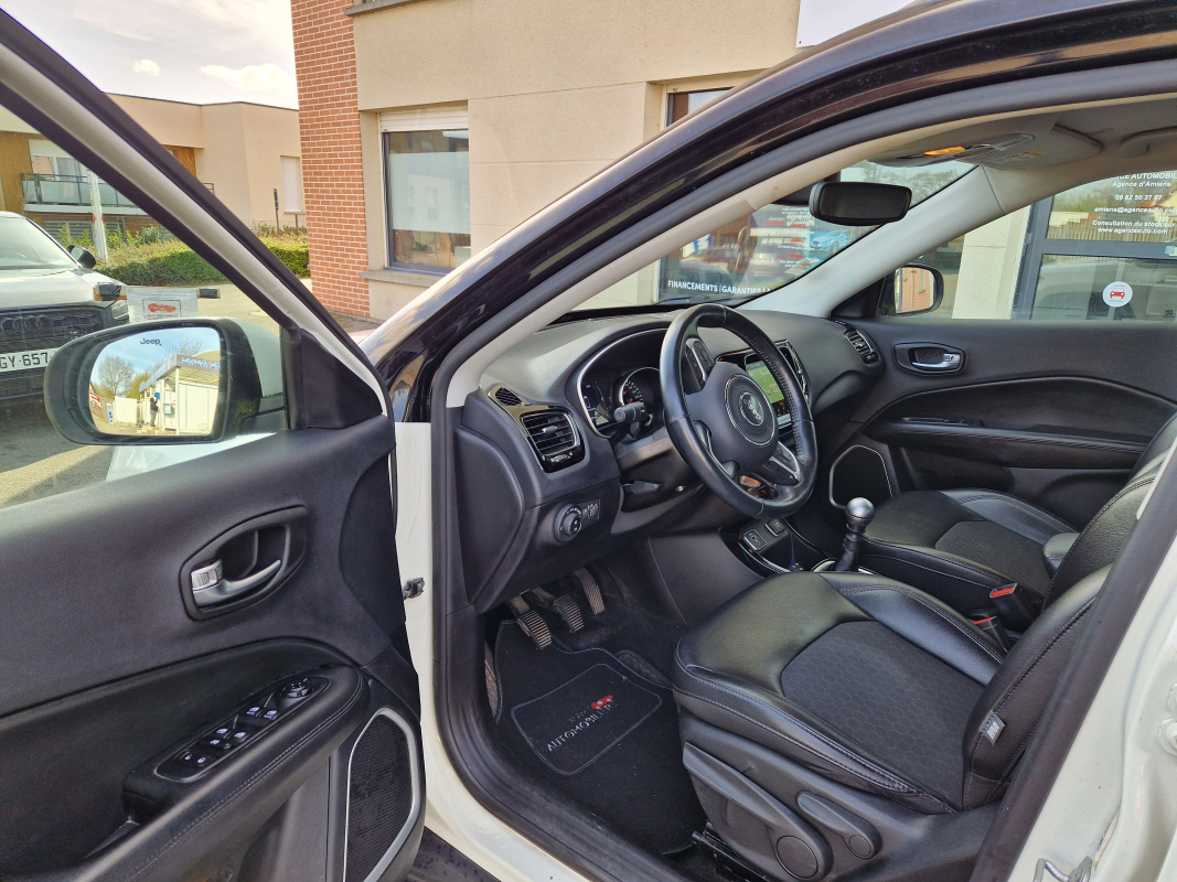 Jeep Compass — 10