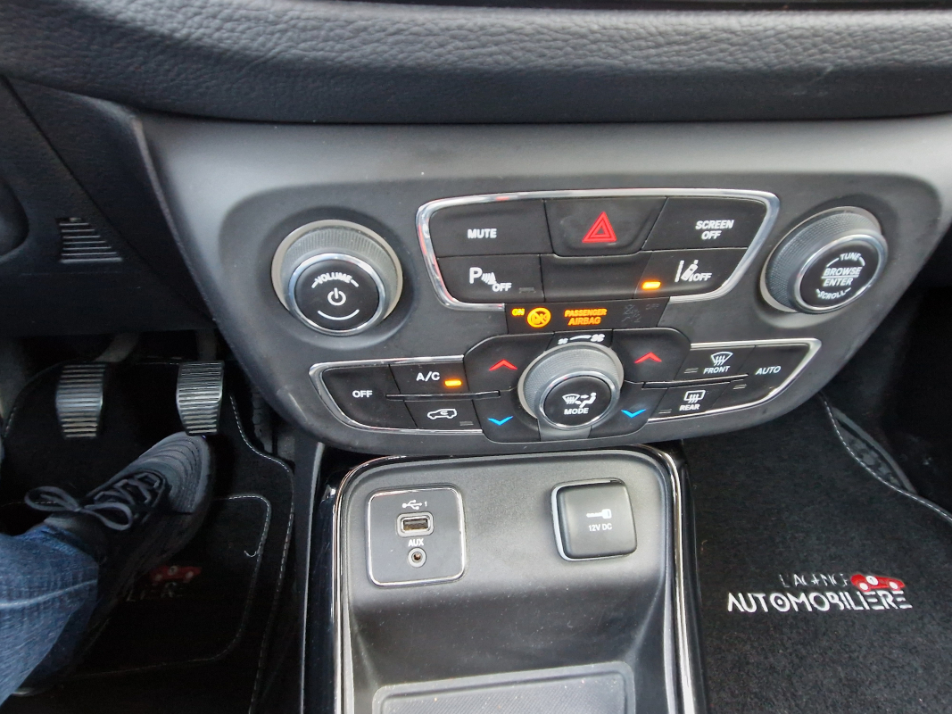 Jeep Compass — 17