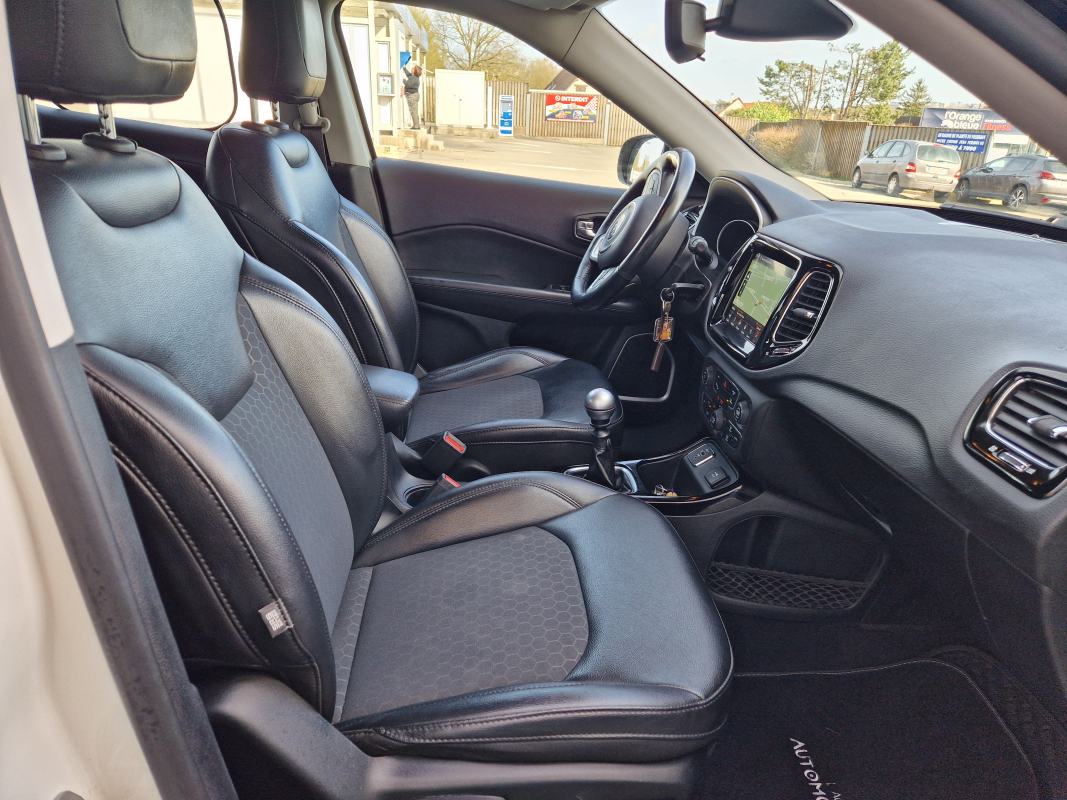 Jeep Compass — 24