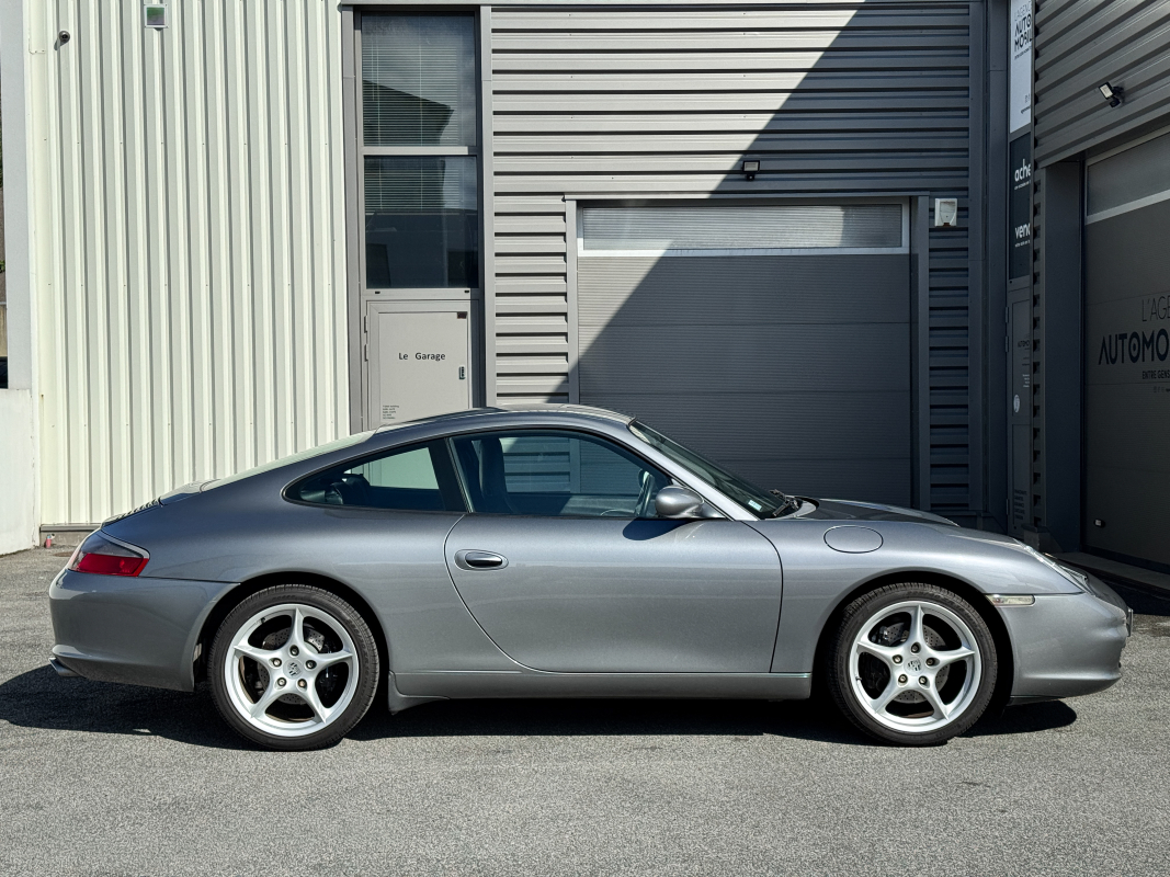 Porsche 911 — 4